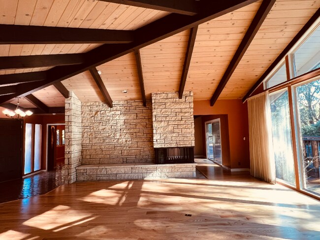 Building Photo - 7757 Country Ln