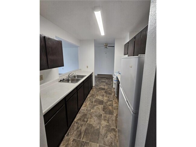 Foto del edificio - 306 S East St