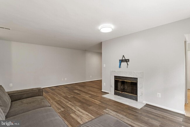 Building Photo - 13212 Meander Cove Dr