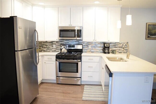 Foto del edificio - 6626 Erie Rd