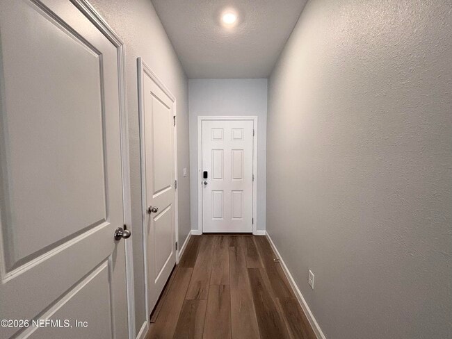 Building Photo - 694 Holly Lks Dr