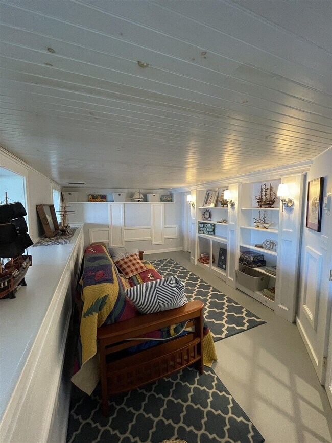 Foto del edificio - 33 Woods Pond Dr