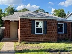 Building Photo - 2704 W Bewick St