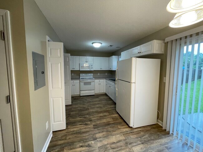 Foto del edificio - 119 Tillett Ln