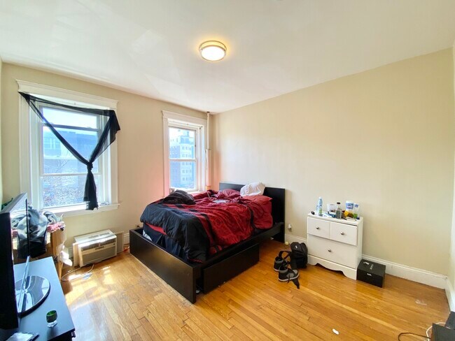 Foto del edificio - 1185 Commonwealth Ave