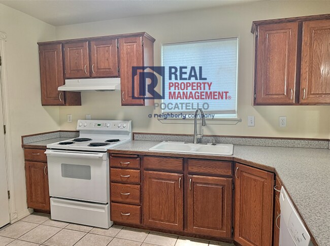 Foto del edificio - 4734-4736 Heidi Ct