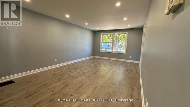 Building Photo - 361 Terry Dr