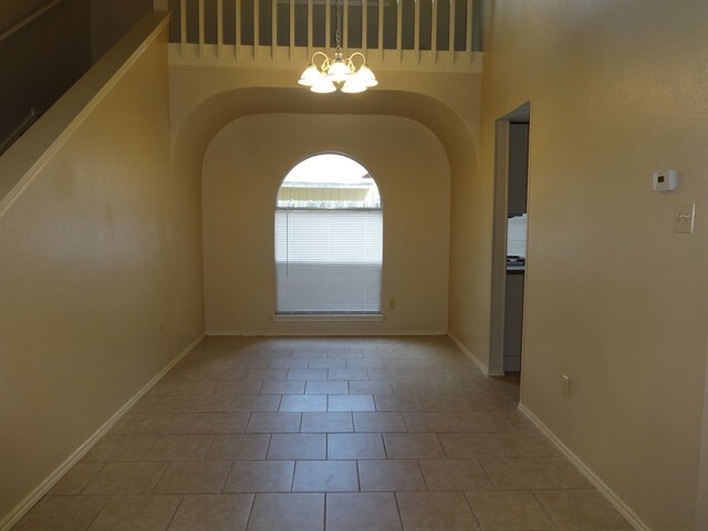 Building Photo - 6907 Quail Lake
