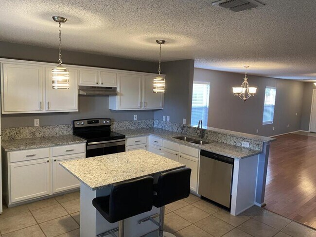 Foto del edificio - 4603 Courtside Dr