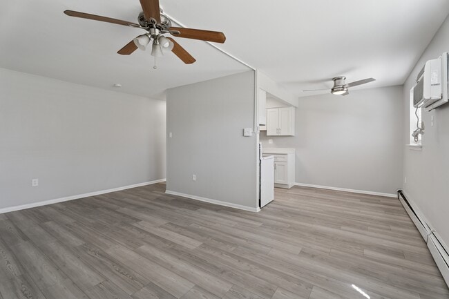 Building Photo - Rosedale Court Apartments