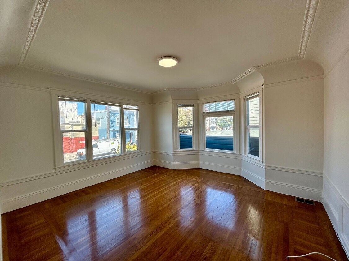Foto principal - 190 Parker Ave