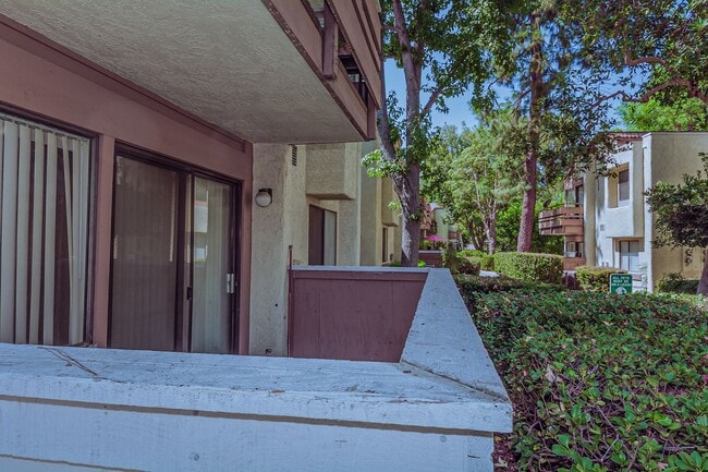 Building Photo - 22840 Hilton Head Dr