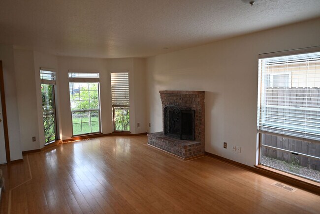 Photo - 21695 SW Gary Ln House