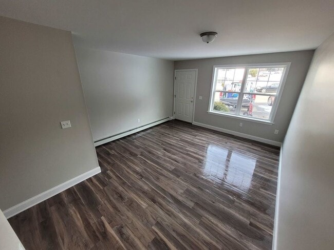 Building Photo - 10 Tourmaline Dr