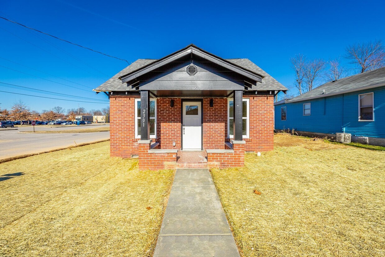 Primary Photo - 3 Bedroom Home in Milltown