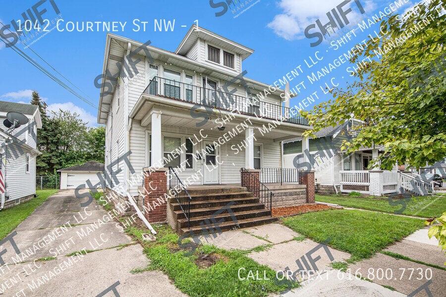 Foto principal - 1042 Courtney St NW