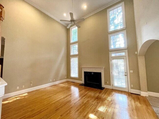 Building Photo - 455 Wembley Cir