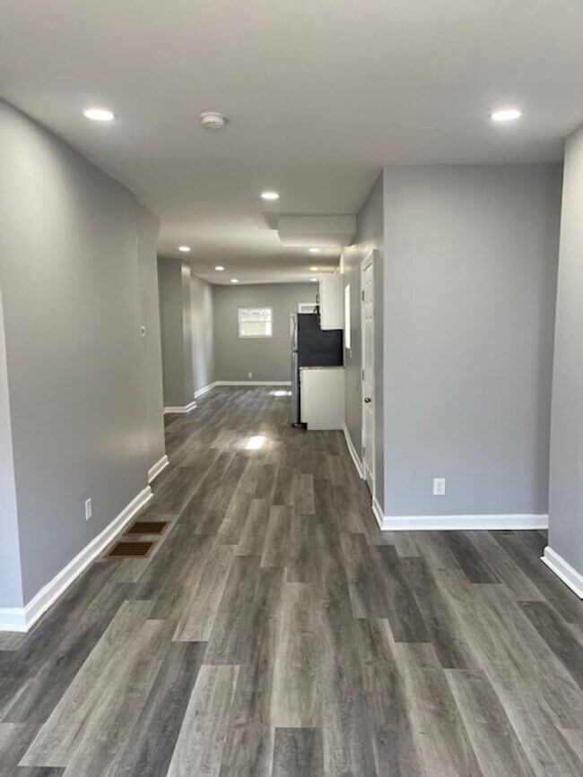 Building Photo - Anika Homes 3 Bedroom