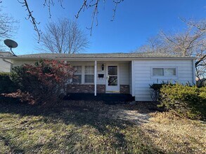 Building Photo - 2729 N Delaware Ave