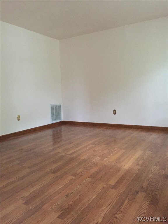 Foto del edificio - 9413 Poppy Ct