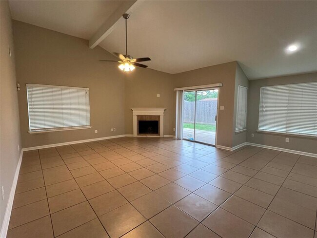 Foto del edificio - 12603 Hickory Bend Dr