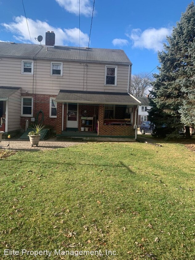 2 br, 1 bath House 879 Tioga Street House Rental in York, PA