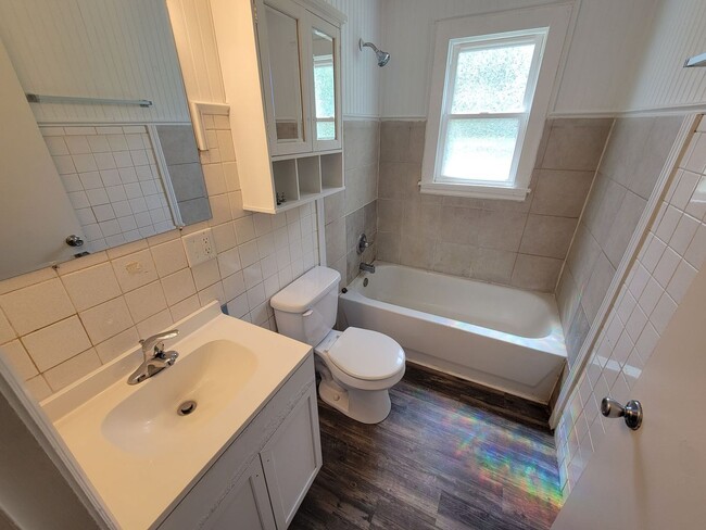 Building Photo - 359 South Butter 3BR/1BA (Germantown)