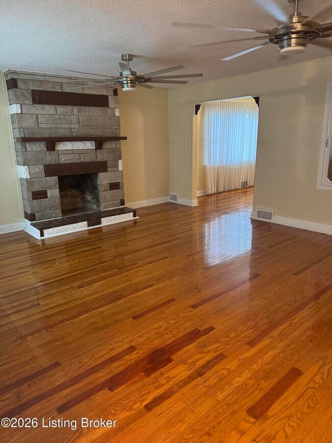 Foto del edificio - 1113 Southwestern Pkwy