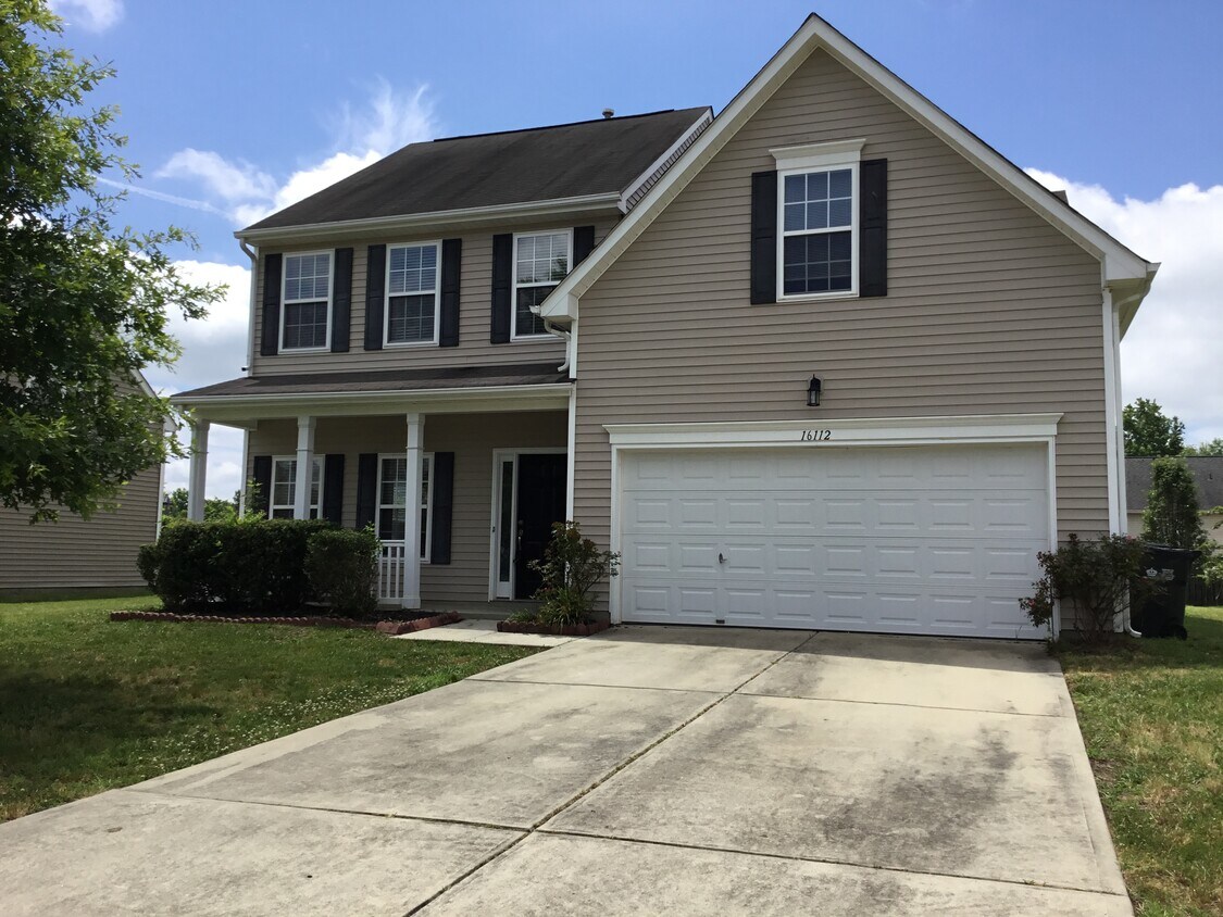 16112 Stuarts Draft Court House Rental in Charlotte, NC