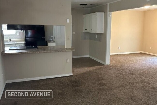 Foto del edificio - 3843 Woodley Rd