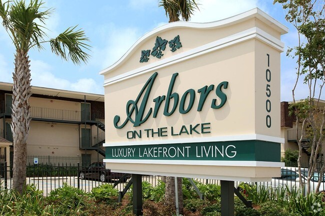 Building Photo - Arbors on the Lake Apartments