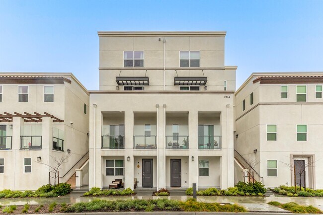 Foto del edificio - 2054 Luzon Ln