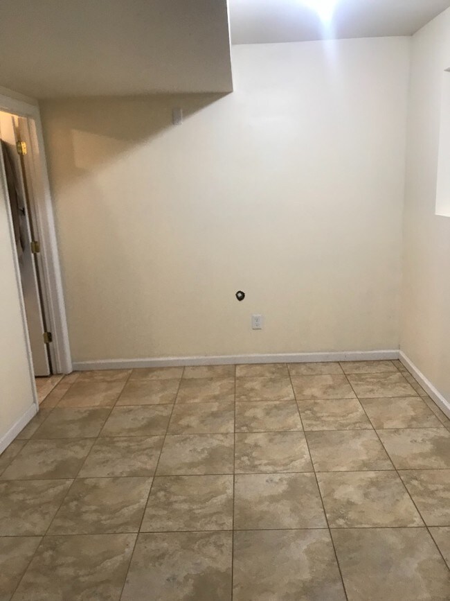 Building Photo - 26 Openview Ln