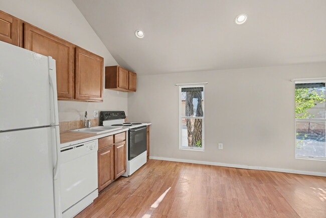 Building Photo - 3602 W Colorado Ave