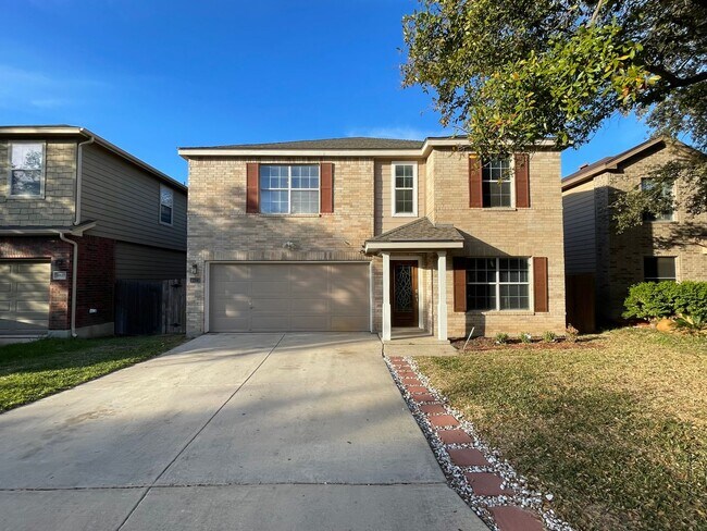 Building Photo - Stunning 2-story, 4-bedroom, 2.5-bathroom ...