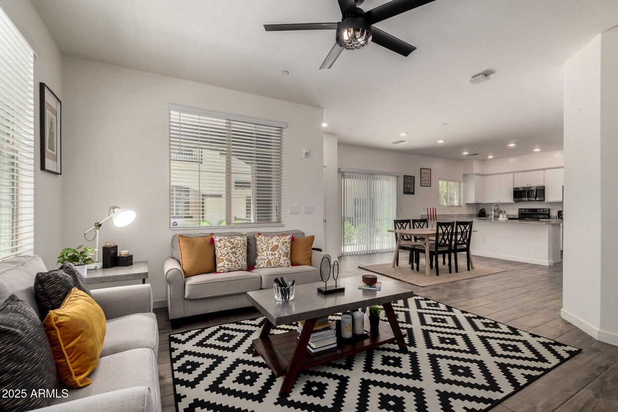 Foto principal - 2720 S Decatur Dr