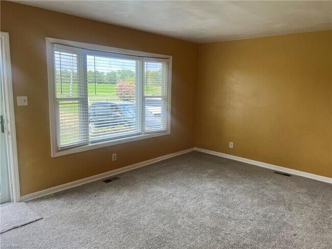 Building Photo - 458 Longstreet Ln