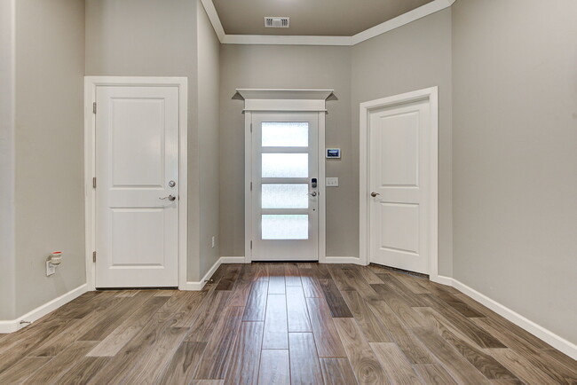 Building Photo - 1713 Kaleb’s Ct