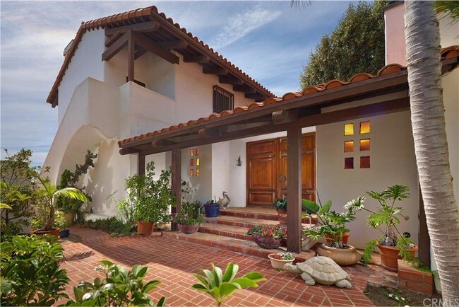 Building Photo - 1173 Marine Dr