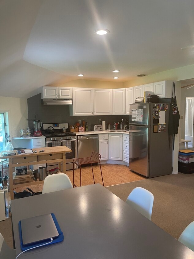 Primary Photo - 2 Lotowana Ln