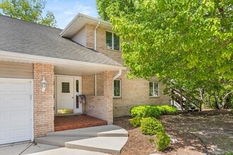 Building Photo - 2427 Reynolds Manor Dr