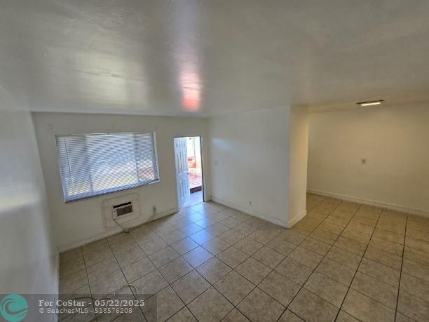 Foto del edificio - 2817 Van Buren St