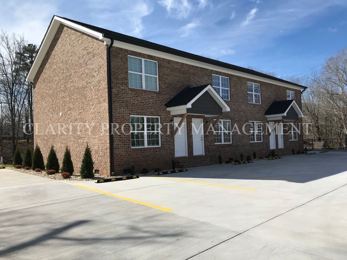 1807 Forest Ridge Dr SW Unit 5, Cleveland, TN 37311 Room for Rent in