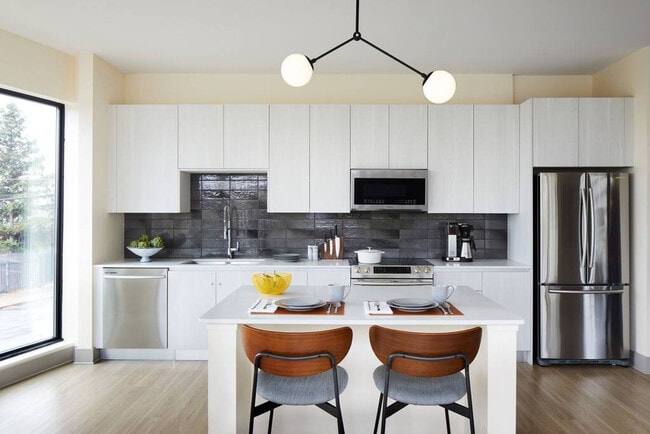 Building Photo - 1050 Brady Ave NW