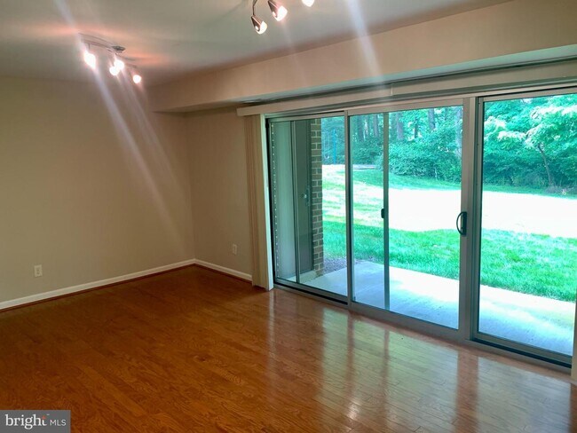 Foto del edificio - 11604 Vantage Hill Rd