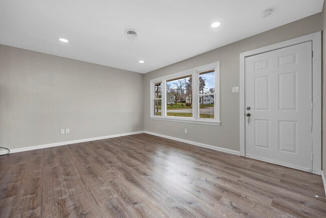 Building Photo - 3104 St Joachim Ln