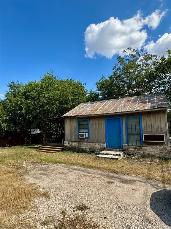 Building Photo - 820 Neches St