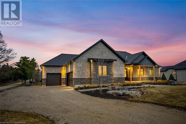 Building Photo - 3 Clover Ln
