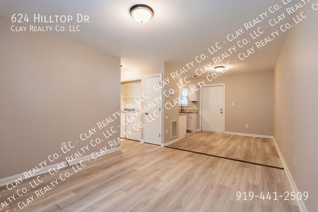 Building Photo - 624 Hilltop Dr