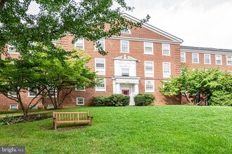 Building Photo - 3520 39th St NW